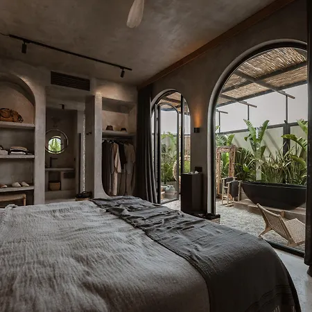 @before Sunset Готель